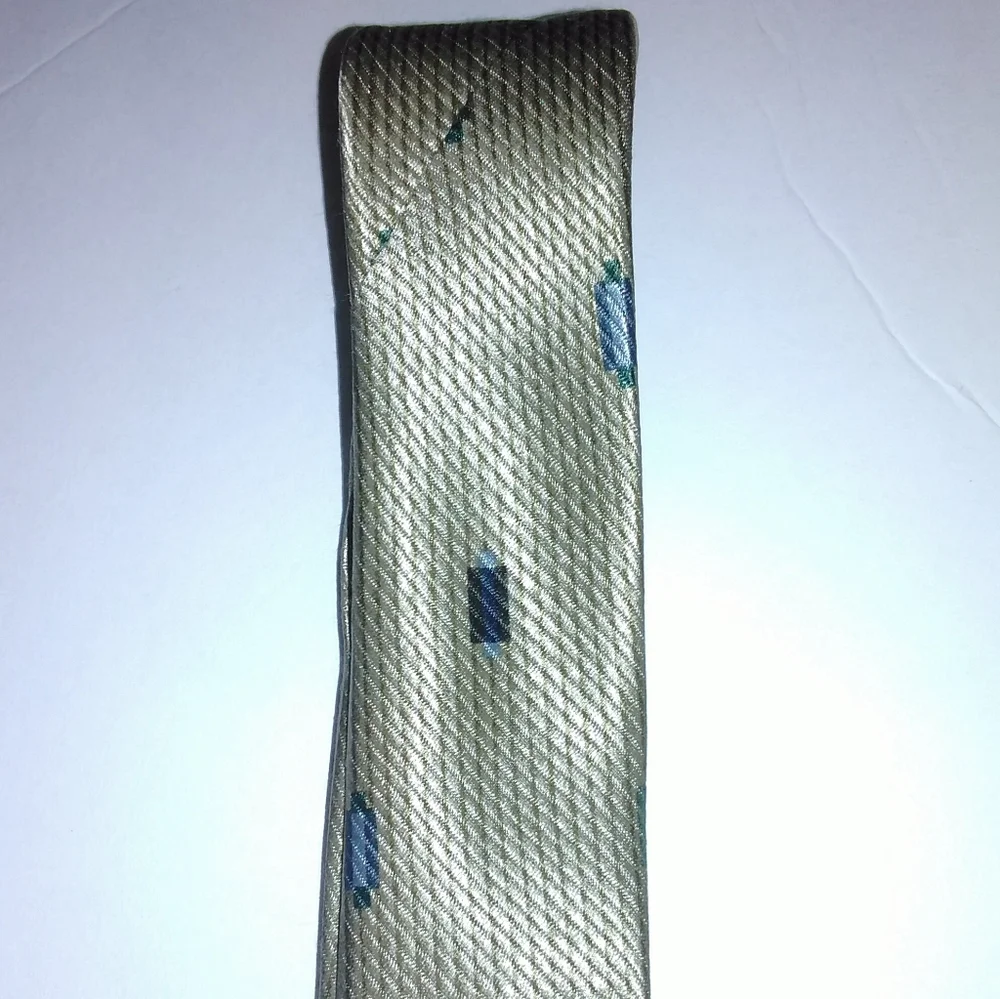 Metropolitan By Lord & Taylor Hand Sewn Silk Neck Tie